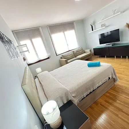 B&B Aribau 33 *
